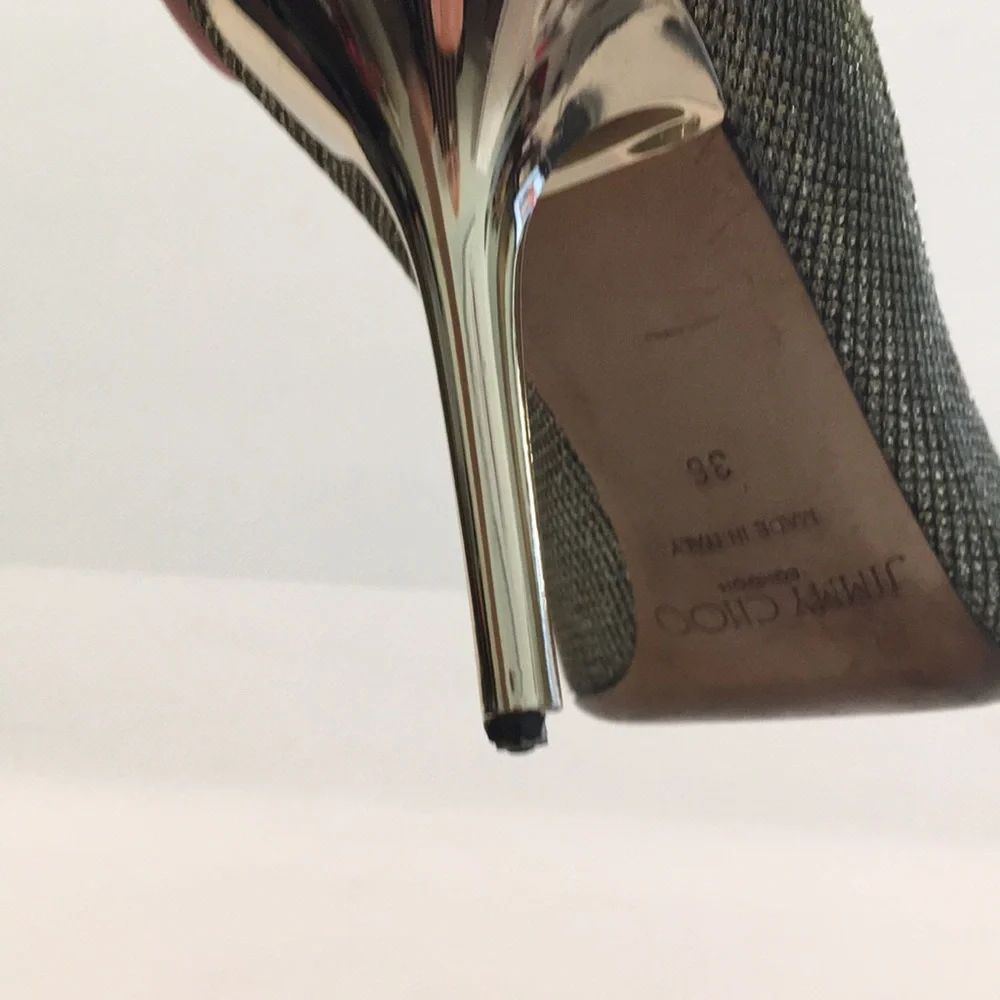 Jimmy Choo reposhing this
